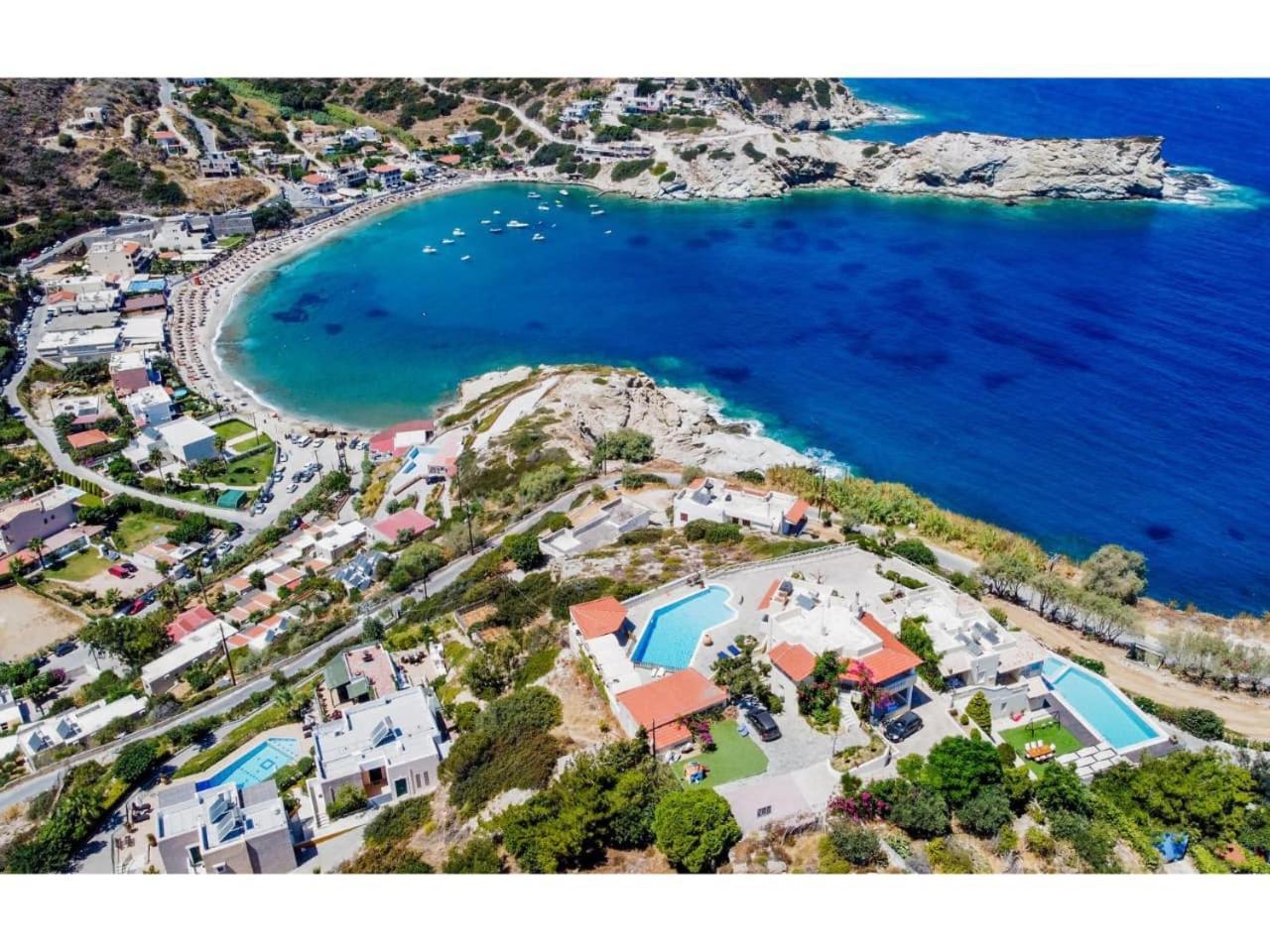 Elio A 1Bdr Apt With Garden 1 Min From The Beach By Hospi Heraklion  Bagian luar foto